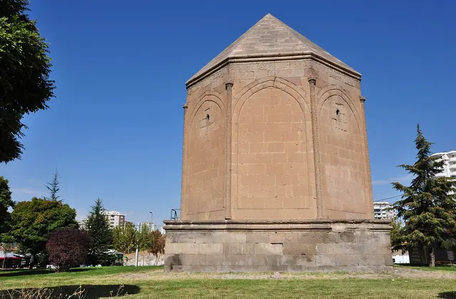 Çifte Kümbet