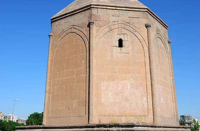 Çifte Kümbet