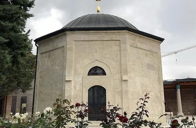 Gül Baba Türbesi