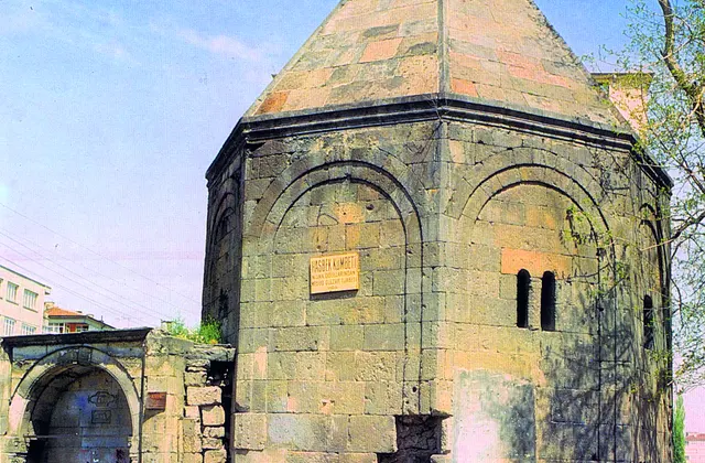 Hasbek Kadı Kümbeti