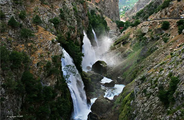 Kapuzbaşı Şelaleleri