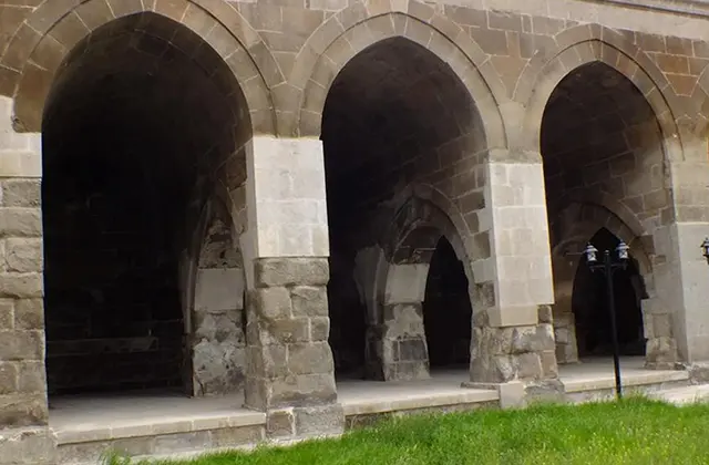 Karatay Kervansarayı