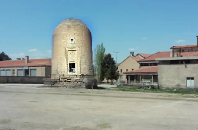 Sırçalı Kümbet