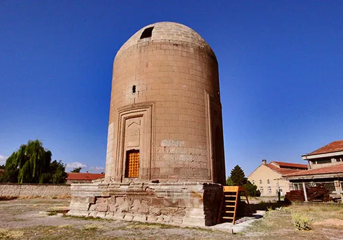 Sırçalı Kümbet