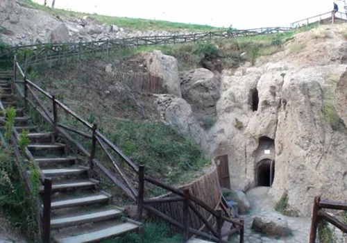 Talas Ali Dağı Yer Altı Şehri