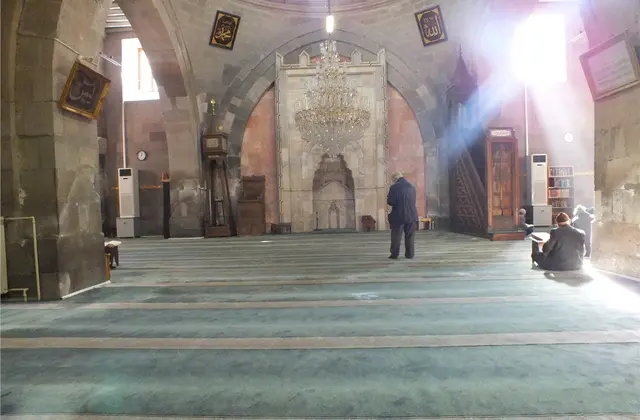 Ulu Cami ( Camii Kebir )