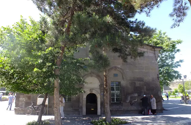 Zeynel Abidin Türbesi